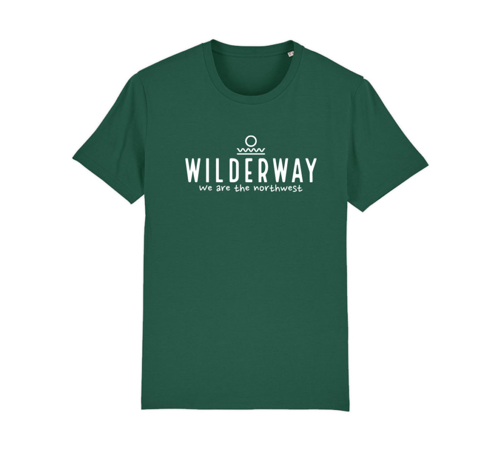 La camiseta wilderway verde basic está confeccionada con algodón orgánico